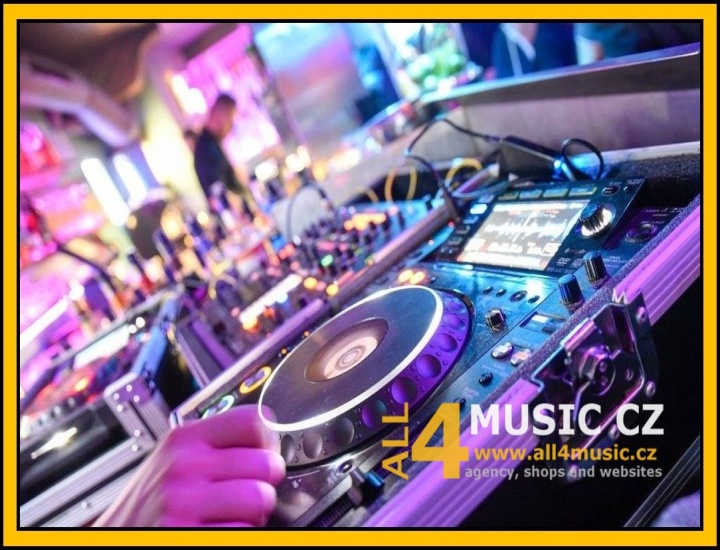 FOTO INSOMNIA CLUB PRAHA